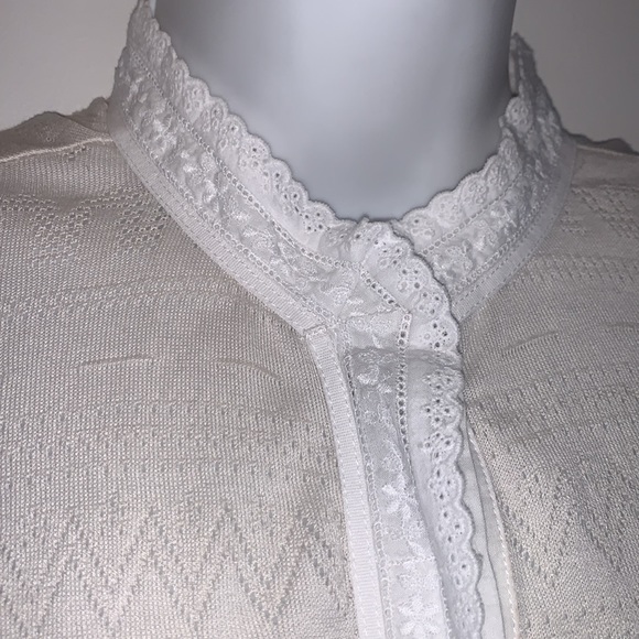 HIGH EVERTIME COUTURE Linen Laced Blouse - Picture 7 of 12